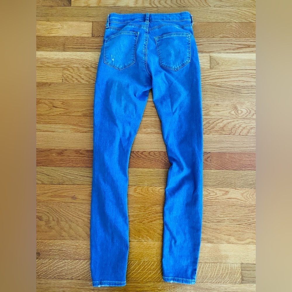 Top Shop Moto Leigh Two Pairs Jeans Black and Light Wash Ripped Jeans, 25 x 32 - Picture 7 of 13